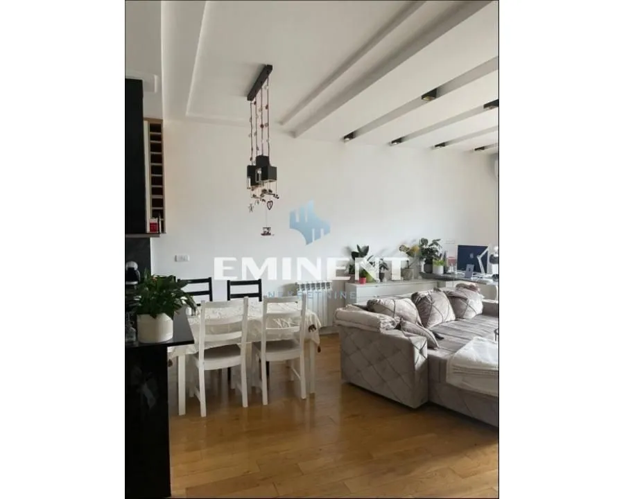 Izdavanje, trosoban stan, 94m², Zvezdara Sve Podlokacije, Beograd