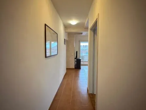 Izdavanje, dvosoban stan, 82m², Centar, Tivat - image 8