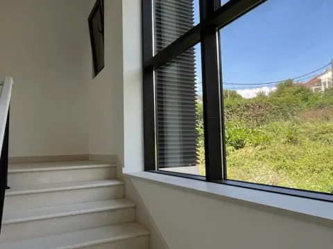 Prodaja, dvosoban stan, 71m², Tivat, Crna Gora - image 10