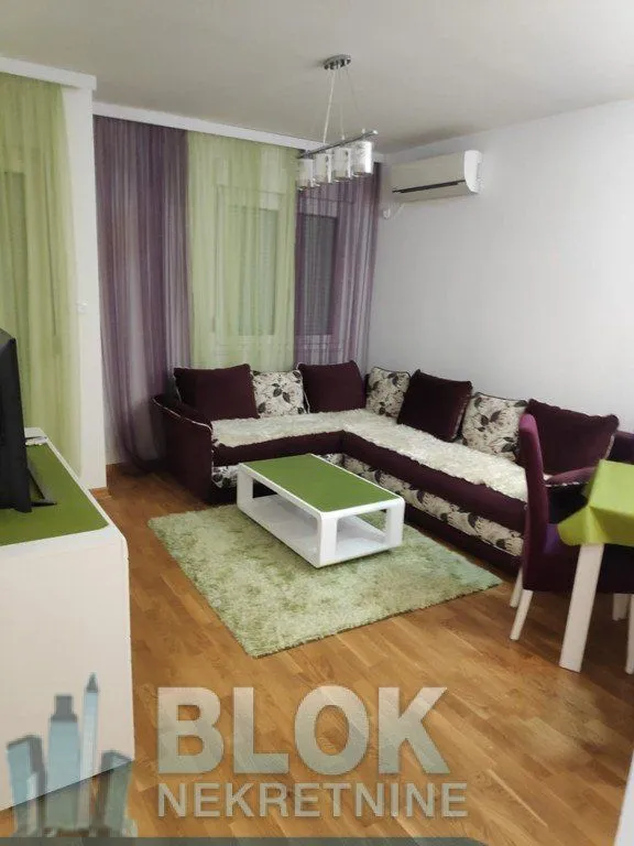 Izdavanje, jednosoban stan, 45m², City Kvart, Podgorica