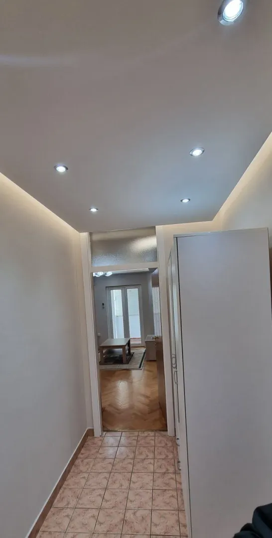Izdavanje, dvosoban stan, 45m², Preko Morače, Podgorica
