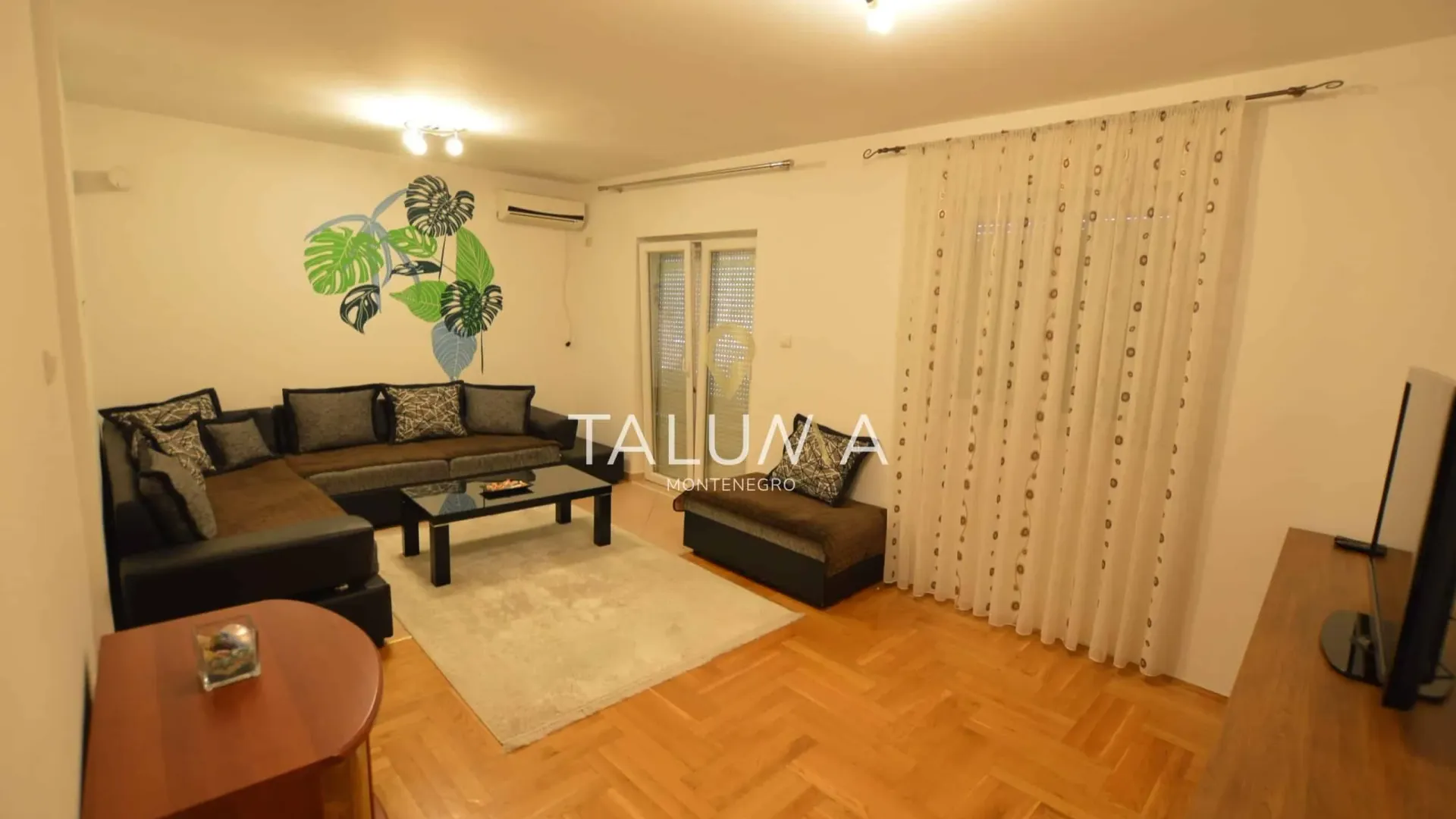 Prodaja, dvosoban stan, 98m², Ljubović, Podgorica