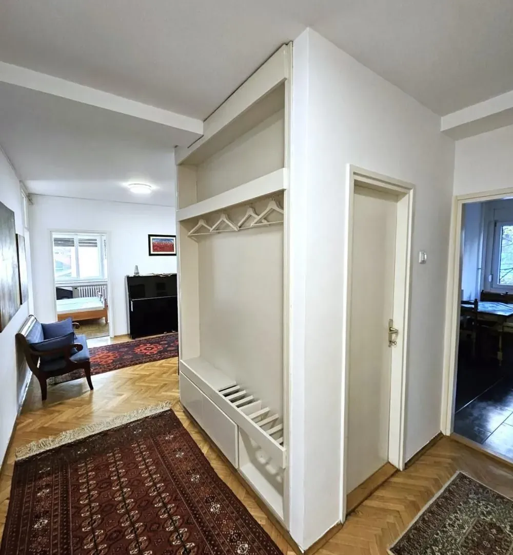 Rent, four bedroom apartment, 143m², Kalenić Pijaca, Vračar Sve Podlokacije