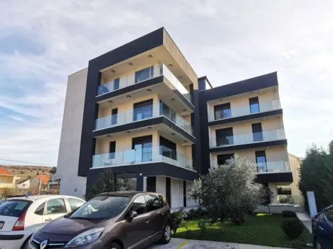Rent, apartment, 120m², Dalmatinska ulica, Podgorica - image 13