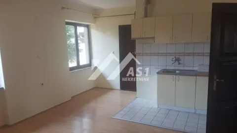 Izdavanje, kuća, 200m², Vidovdansko naselje, Novi Sad Sve Podlokacije - image 3