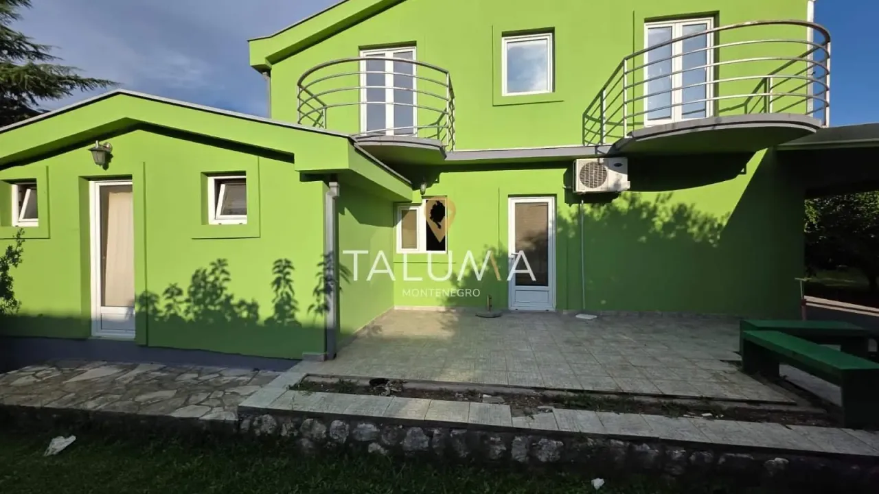 Izdavanje, kuća, 200m², Zagorič, Podgorica