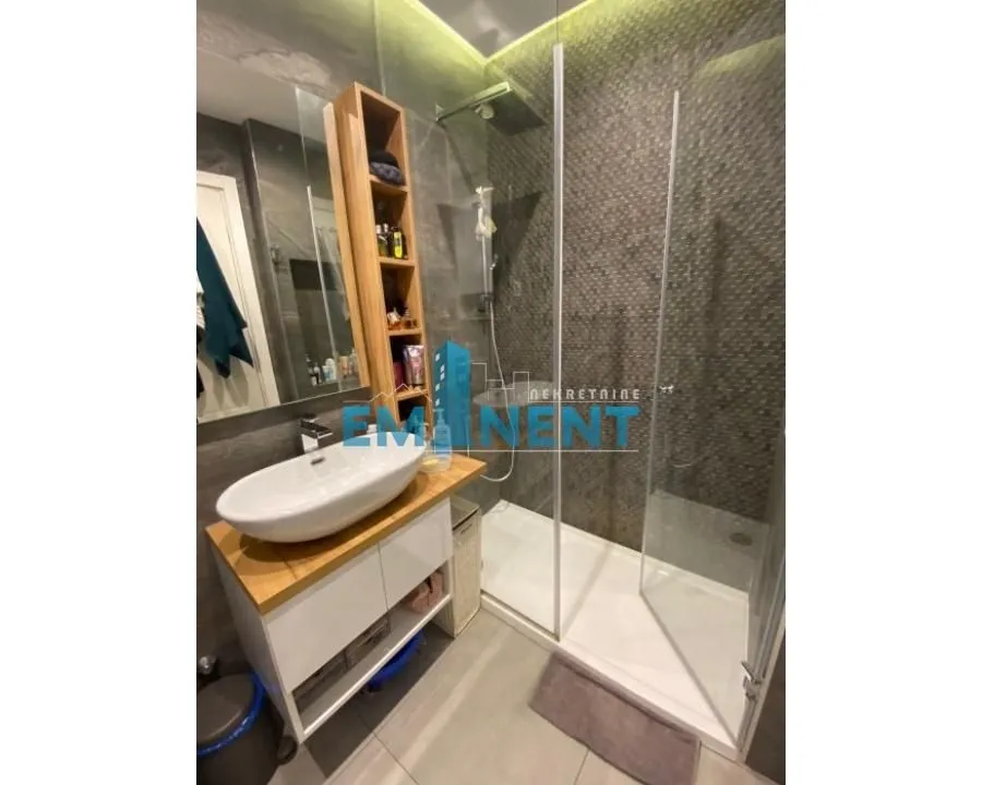 Izdavanje, stan, 41m², Savski Venac, Beograd