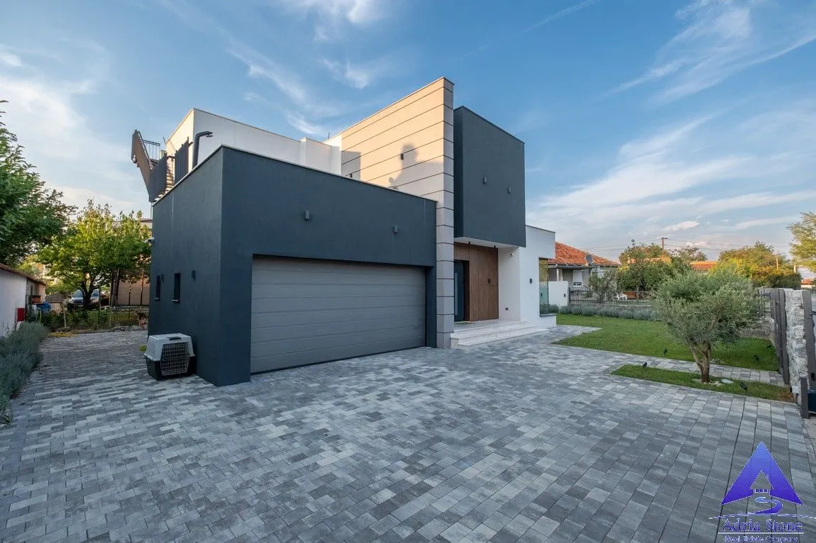 Rent, house, 180m², Podgorica, Crna Gora