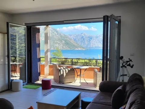 Sale, one bedroom apartment, 61m², Morinj, Kotor - image 2