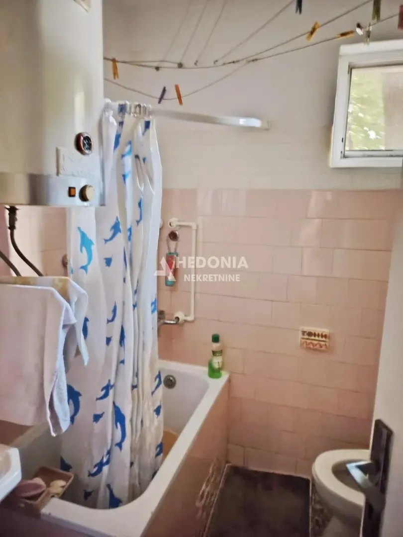 Prodaja, dvosoban stan, 53m², Zemun Kalvarija, Zemun Sve Podlokacije