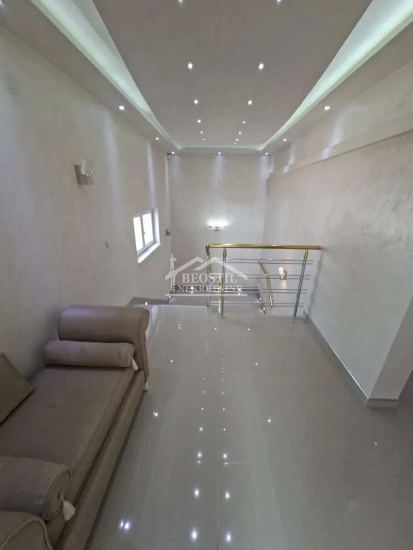 Prodaja, kuća, 417m², Altina, Beograd