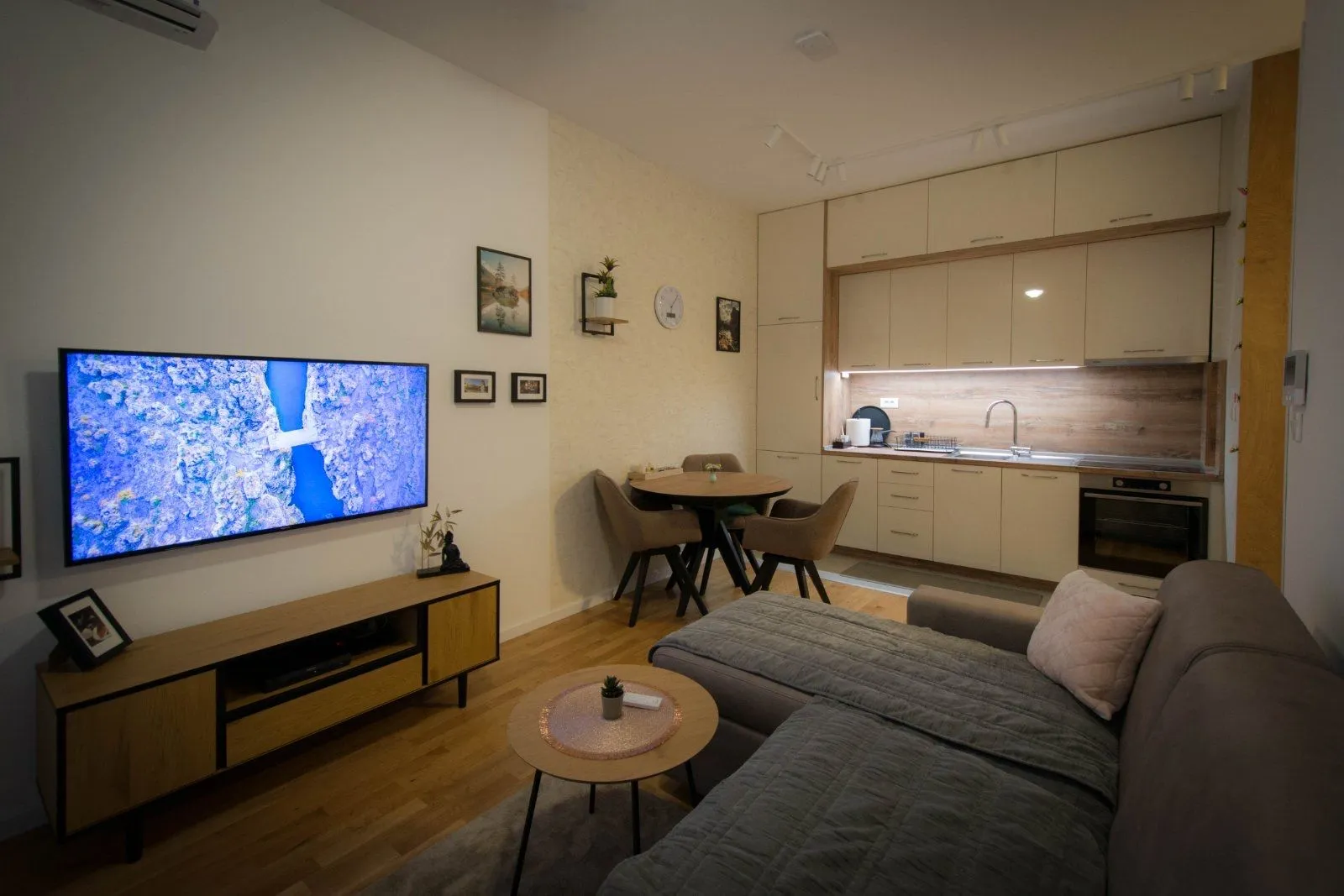 Izdavanje, jednosoban stan, 41m², Tološi, Podgorica