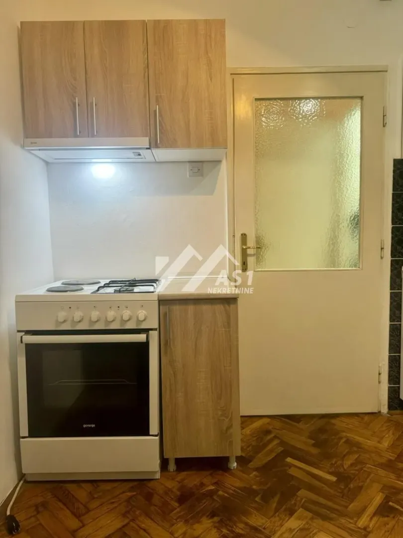 Izdavanje, jednosoban stan, 36m², Detelinara, Novi Sad Sve Podlokacije