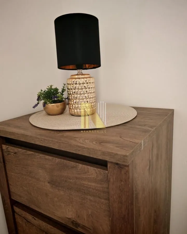 Izdavanje, jednosoban stan, 41m², Petrovaradin, Novi Sad