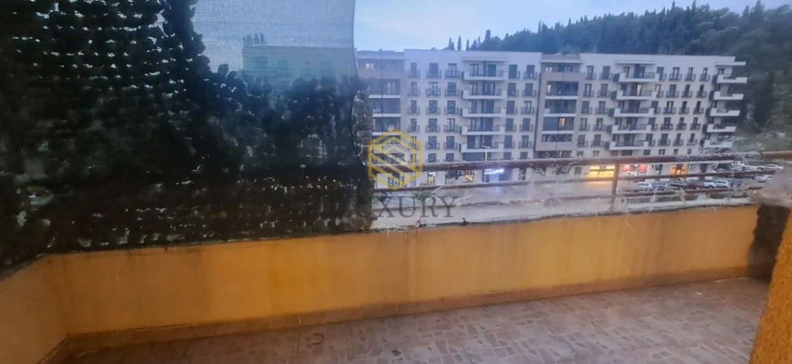Izdavanje, dvosoban stan, 74m², Ljubović, Podgorica