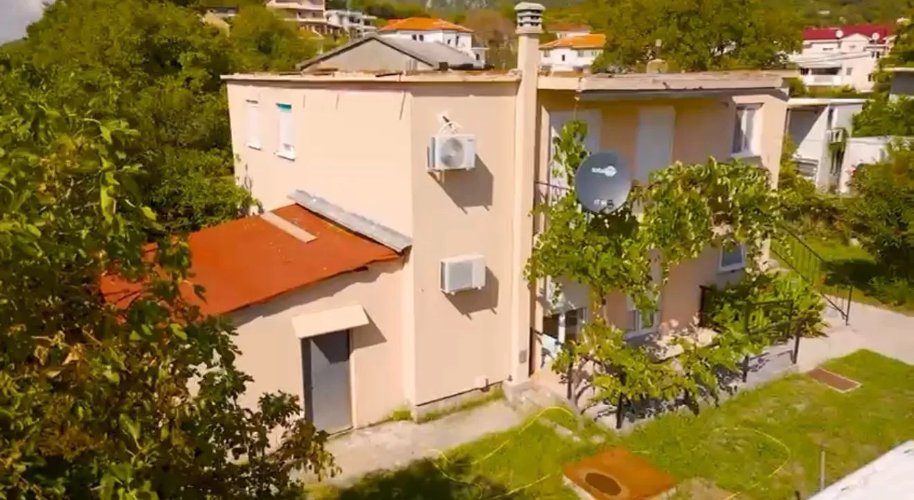 Prodaja, kuća, 216m², Lastva Grbaljska, Kotor