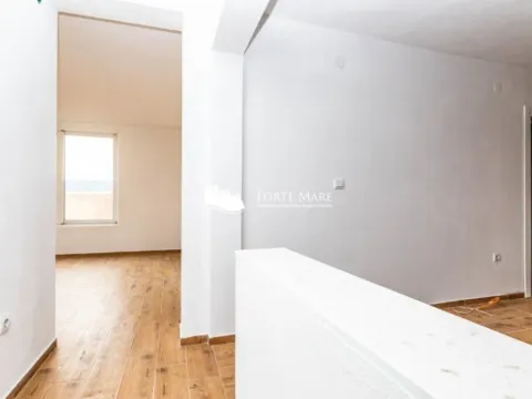 Sale, two bedroom apartment, 75m², Podi, Herceg Novi - image 2