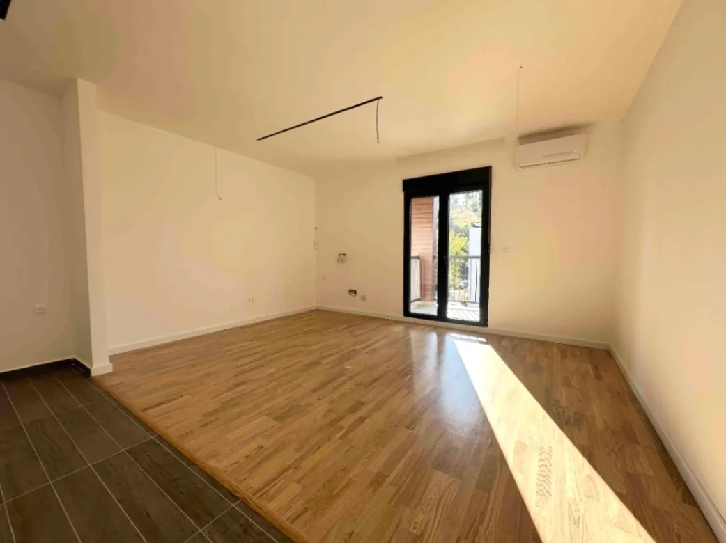 Prodaja, trosoban stan, 90m², Zagorič, Podgorica