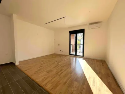 Prodaja, trosoban stan, 90m², Zagorič, Podgorica