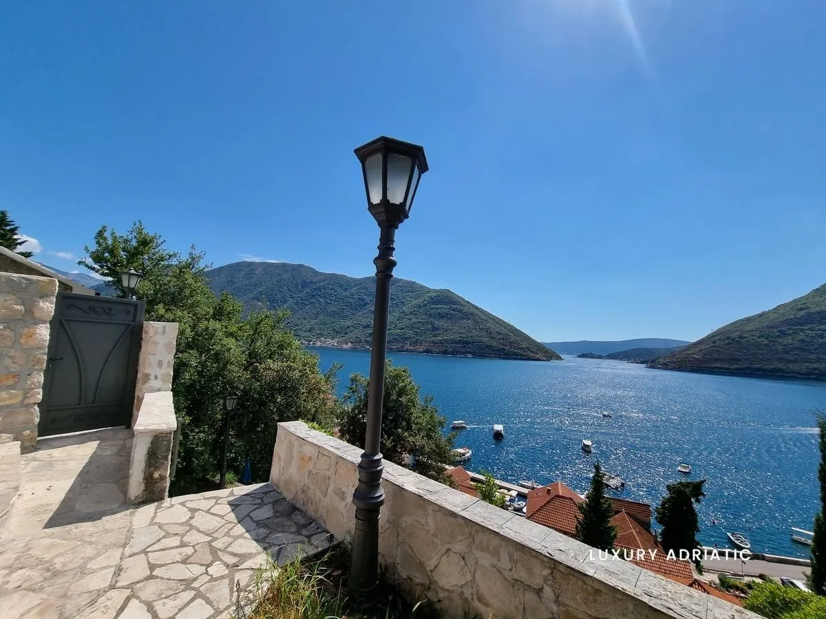 Sale, house, 285m², Perast, Kotor