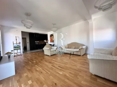 Izdavanje, dvosoban stan, 100m², Blok 9, Podgorica - image 5