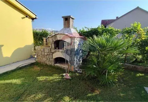 Izdavanje, kuća, 165m², Farmaci, Podgorica - image 4