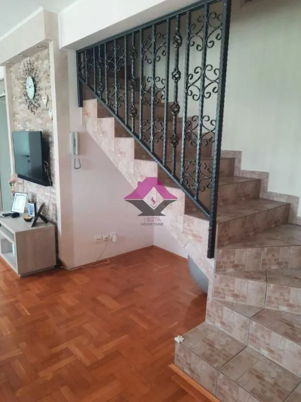 Sale, four bedroom apartment, 120m², Mladenovac, Beograd