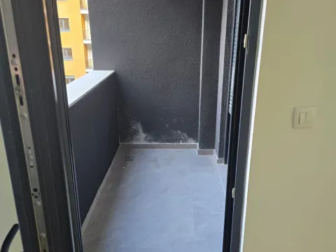 Prodaja, jednosoban stan, 43m², Stari Aerodrom, Podgorica - image 3