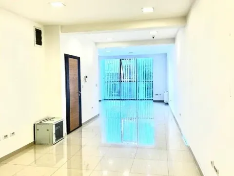 Prodaja, poslovni prostor, 540m², Centar, Podgorica - image 3