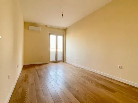 Izdavanje, dvosoban stan, 72m², Central Point, Podgorica - image 4