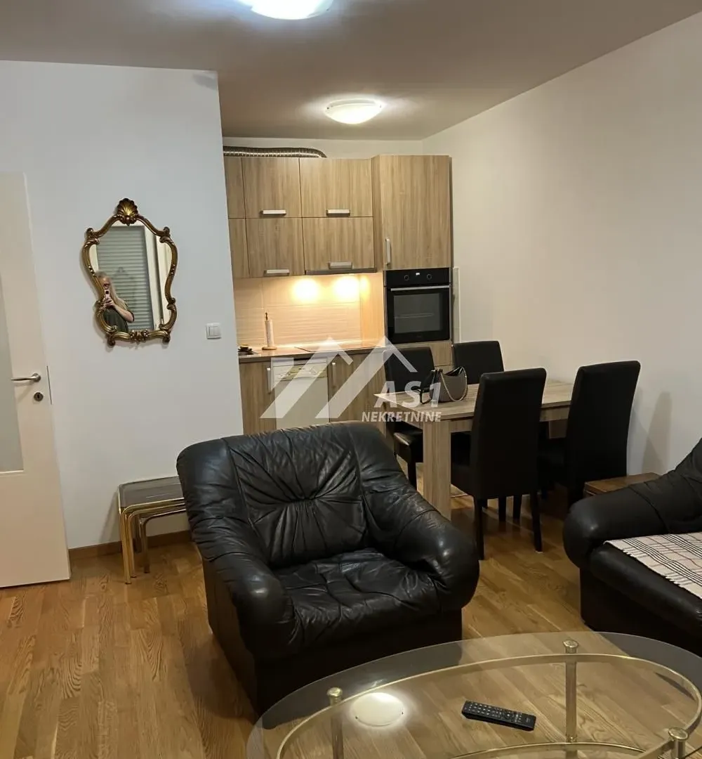 Izdavanje, jednosoban stan, 42m², Nova Detelinara, Novi Sad Sve Podlokacije