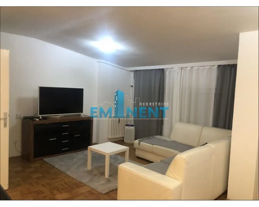 Izdavanje, trosoban stan, 85m², Novi Beograd Blok 61, Novi Beograd Sve Podlokacije