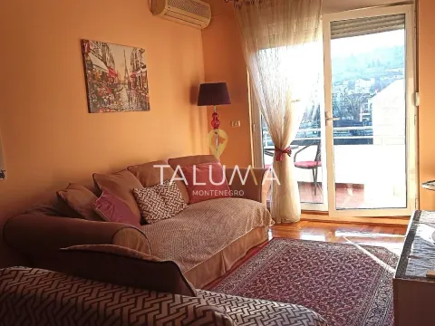 Rent, studio apartment, 32m², Momišići, Podgorica - image 1