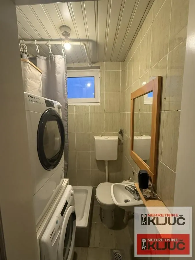 Prodaja, trosoban stan, 77m², Grbavica, Novi Sad Sve Podlokacije