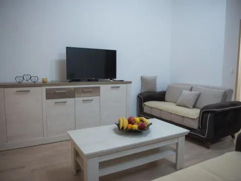 Prodaja, dvosoban stan, 65m², Tivat, Crna Gora - image 5