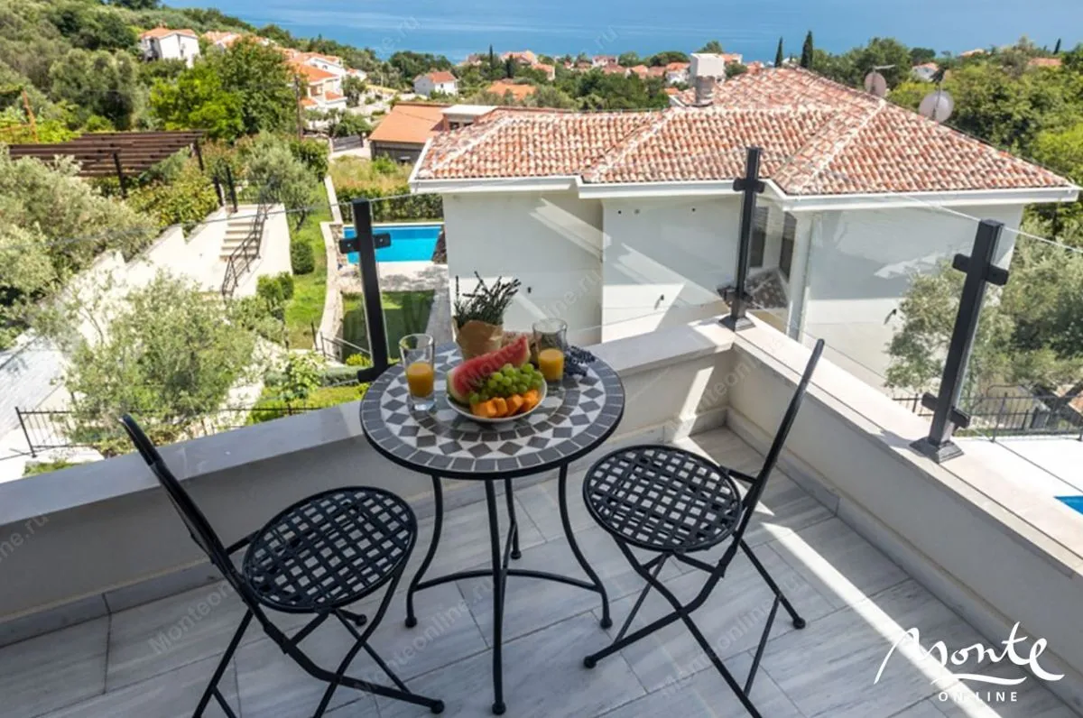 Prodaja, kuća, 350m², Herceg Novi, Crna Gora