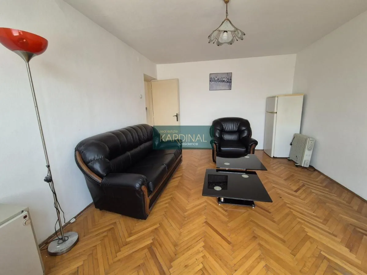 Prodaja, dvosoban stan, 60m², Kajsijar, Jagodina