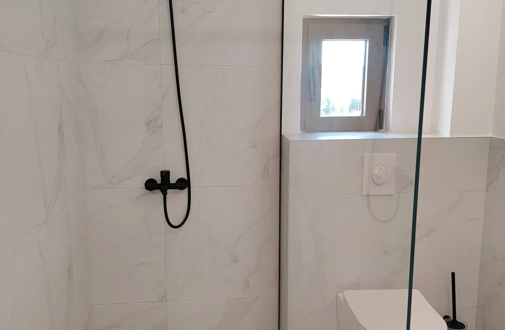 Prodaja, dvosoban stan, 85m², Tivat, Crna Gora