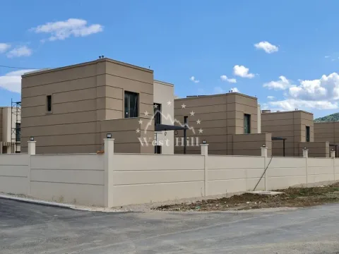 Prodaja, kuća, 200m², Danilovgrad, Crna Gora - image 13