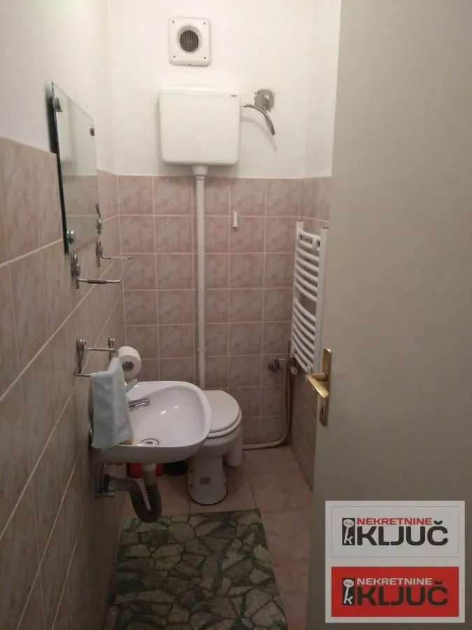 Prodaja, trosoban stan, 79m², Bulevar Oslobodjenja, Novi Sad Sve Podlokacije