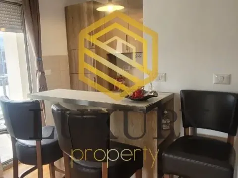 Prodaja, jednosoban stan, 42m², City Kvart, Podgorica - image 3
