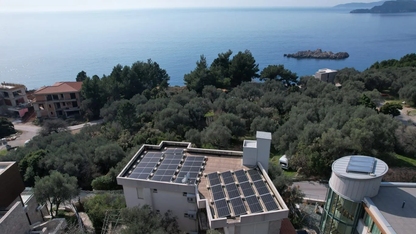 Rent, three bedroom apartment, 247m², Sveti Stefan, Budva
