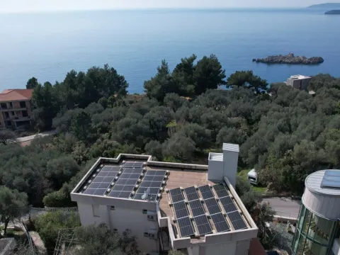 Izdavanje, trosoban stan, 247m², Sveti Stefan, Budva - image 17