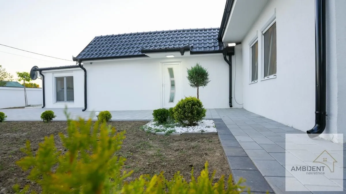 Prodaja, kuća, 131m², Zemun Ugrinovci, Zemun Sve Podlokacije