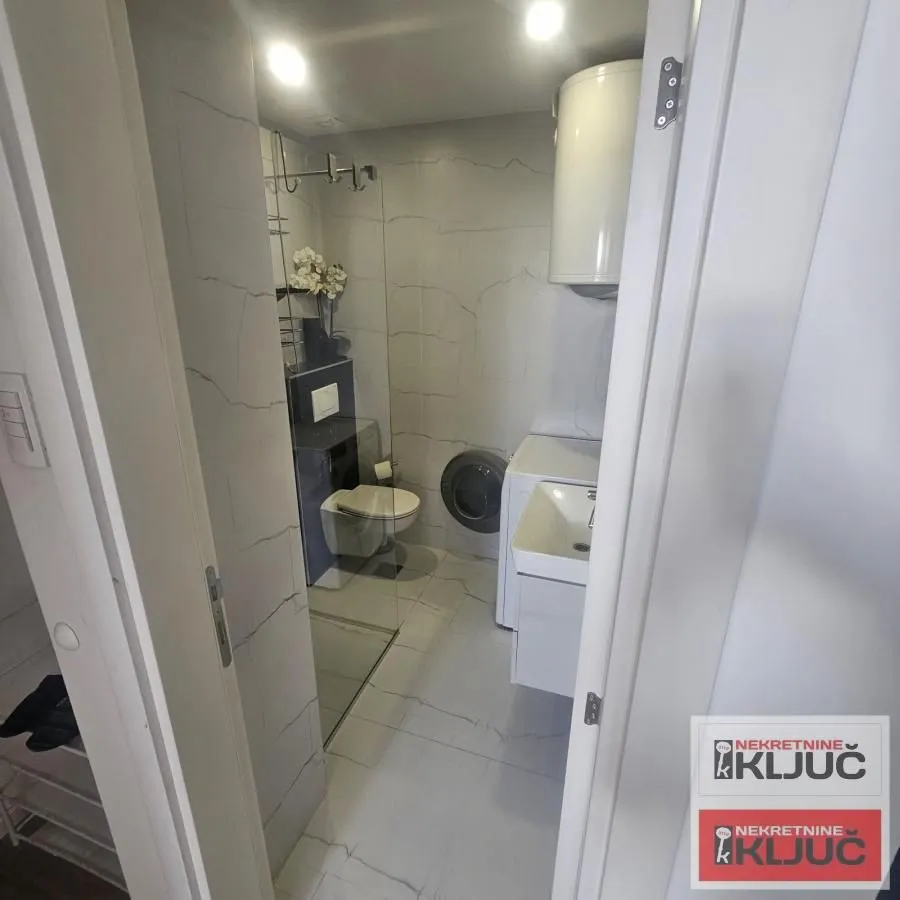 Izdavanje, dvosoban stan, 41m², Adice, Novi Sad Sve Podlokacije