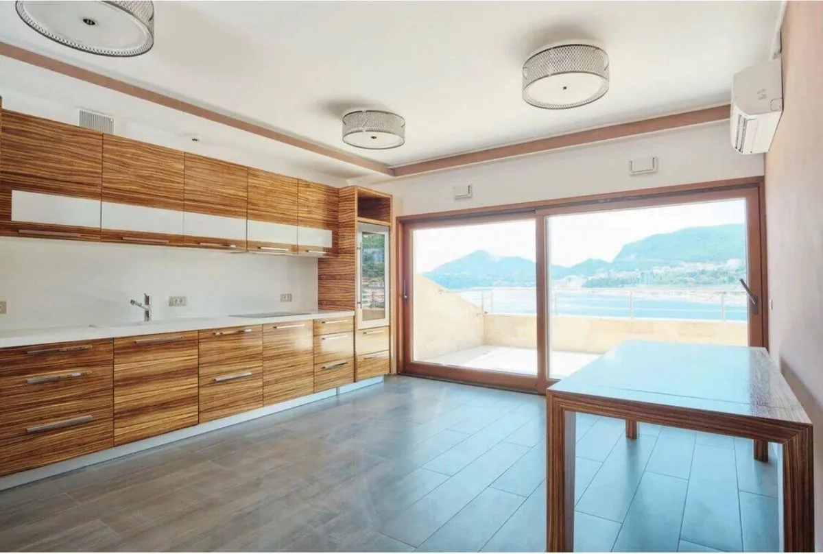 Sale, four bedroom apartment, 350m², Rafailovići, Budva