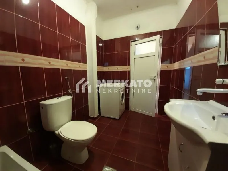Prodaja, kuća, 242m², Gradnulica, Zrenjanin
