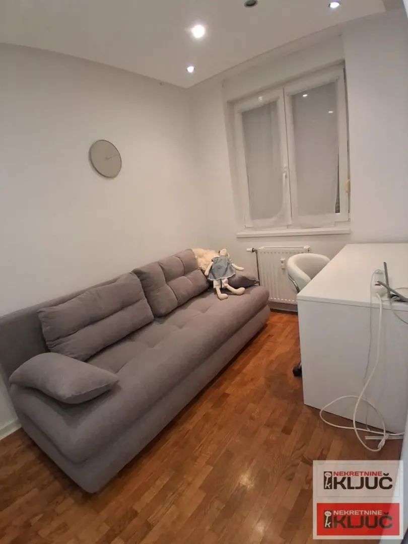 Prodaja, trosoban stan, 79m², Grbavica, Novi Sad Sve Podlokacije