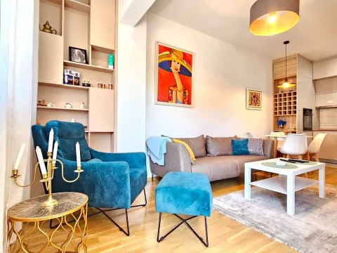 Rent, one bedroom apartment, 45m², Blok 6, Podgorica - image 4