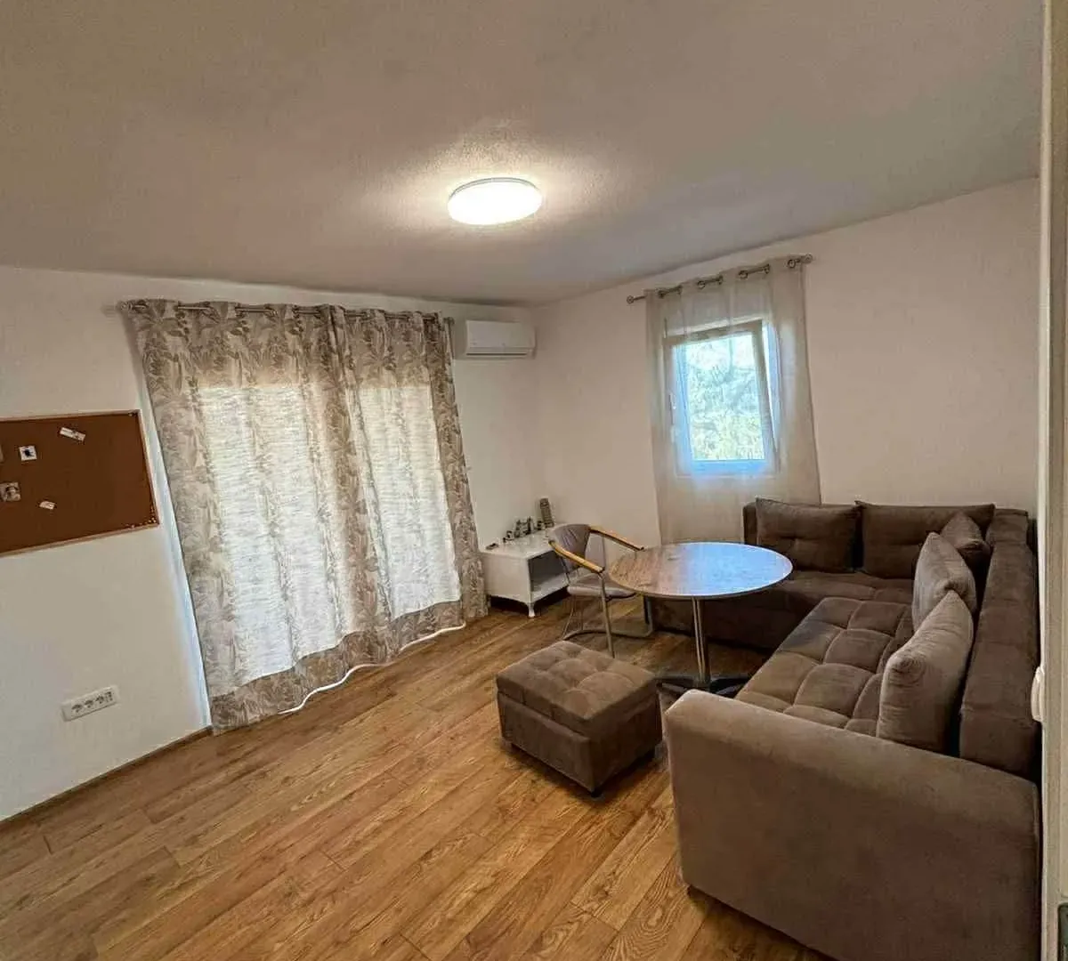Izdavanje, dvosoban stan, 67m², Bjeliši, Bar
